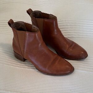 Madewell Tan Leather Chukka Boots